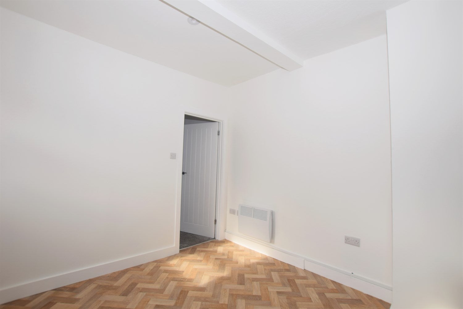 Flat Lyon Street in Arun