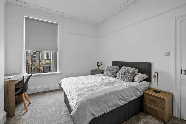 Room Restormel Road in Plymouth