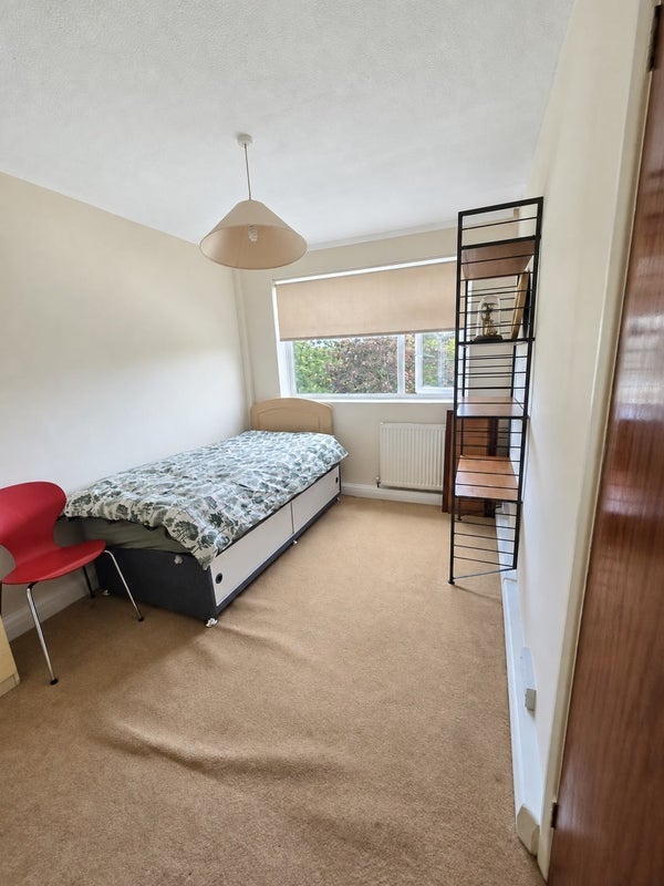 Flat Castlebar Road in Greater London