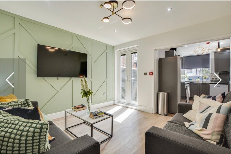 Room Haydn Avenue in Manchester