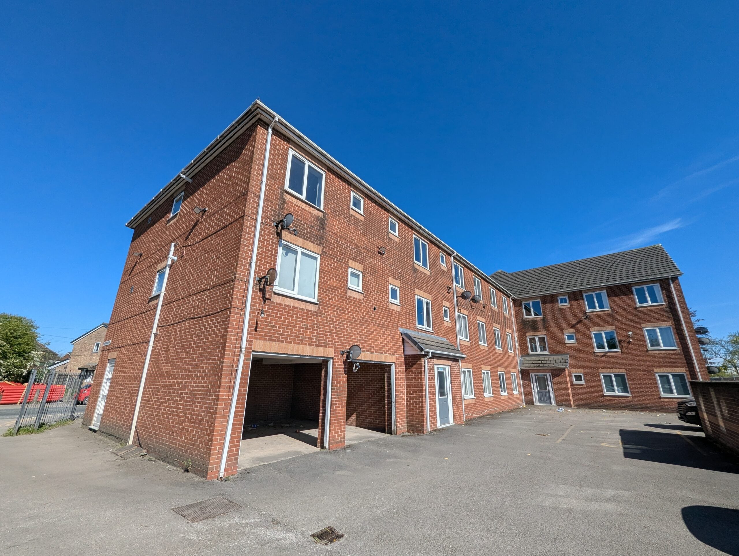 Flat Manchester Road West in Salford