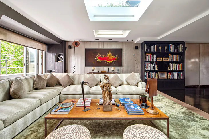 Flat Cornwall Gardens in Greater London
