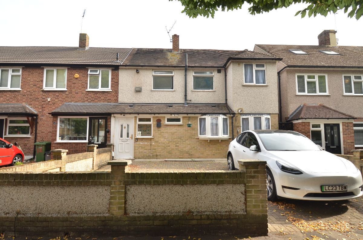 House Avenue Road in Greater London