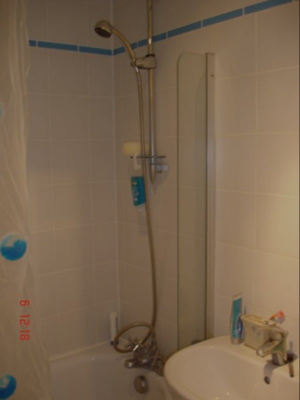 Flat Vauxhall Grove in Greater London