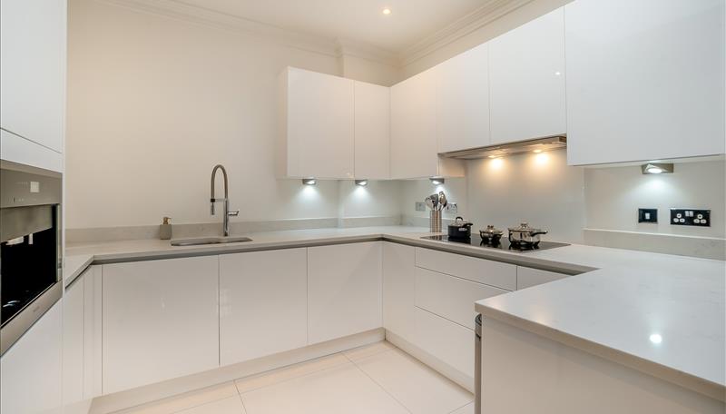 Flat Rainville Road in Greater London