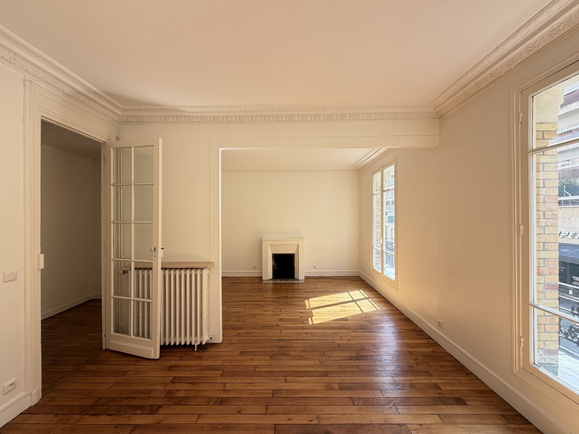 Flat Rue Félix Faure in Paris