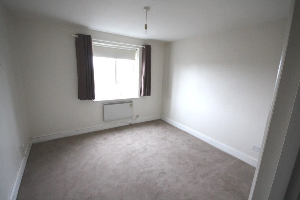 Flat Leonard Avenue in Dartford