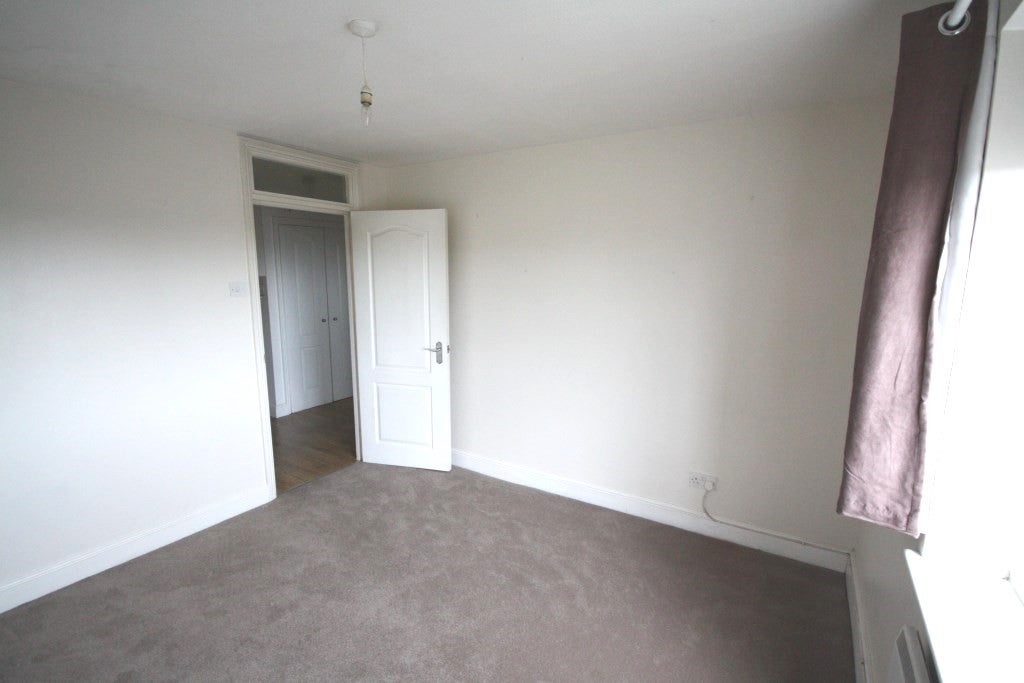 Flat Leonard Avenue in Dartford