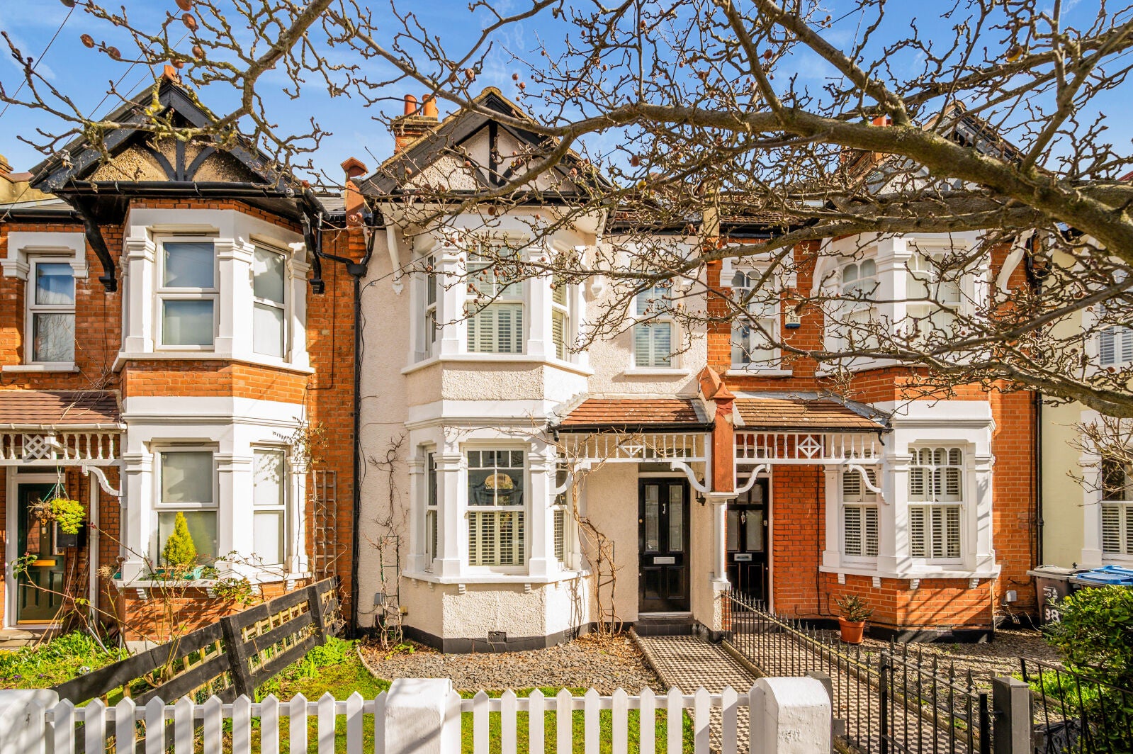 House Kirkley Road in Greater London