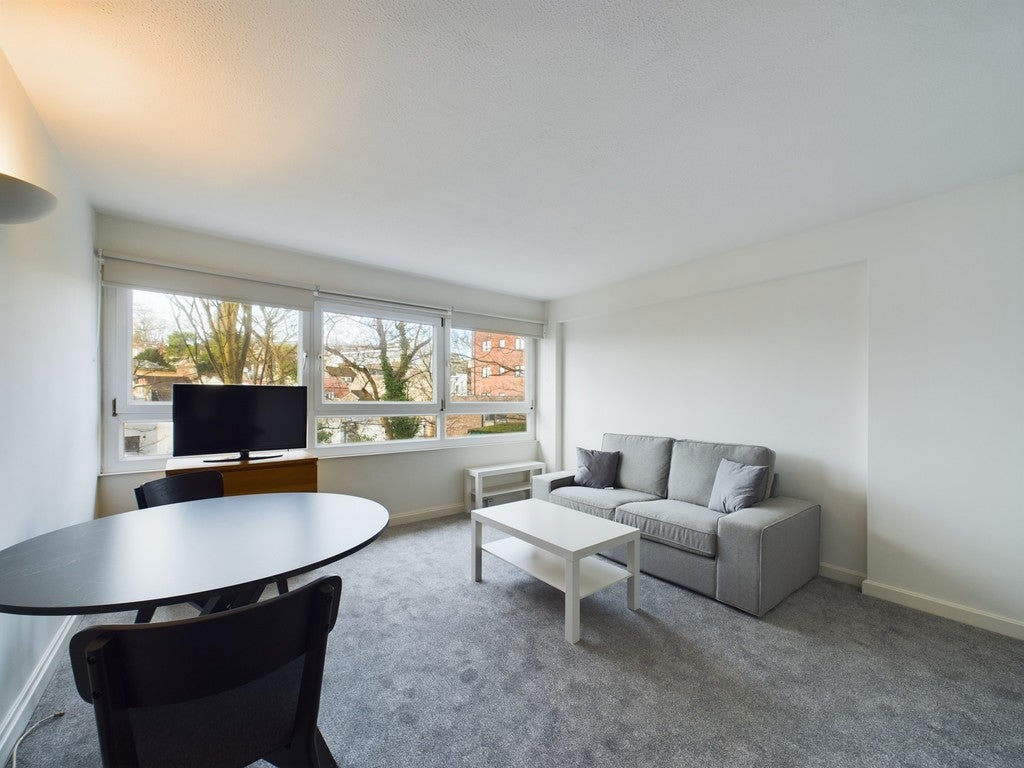 Flat Park Row in Bristol