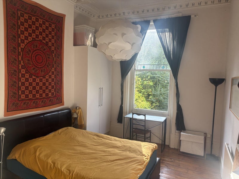 Flat Charleville Circus in Greater London