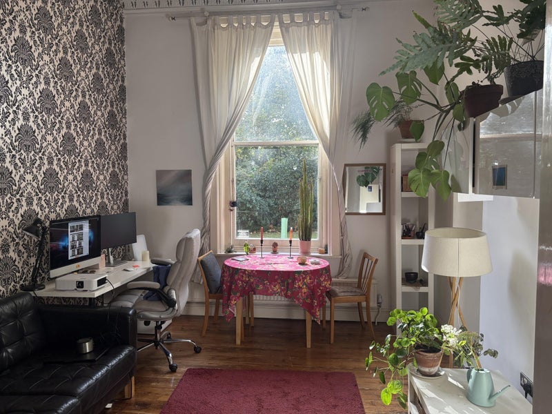Flat Charleville Circus in Greater London