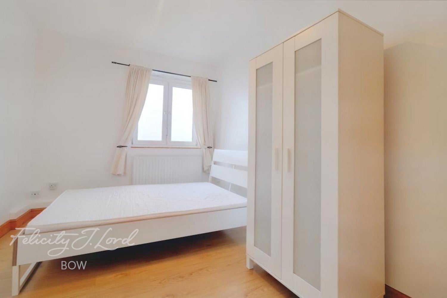 Flat Harford Street in Greater London