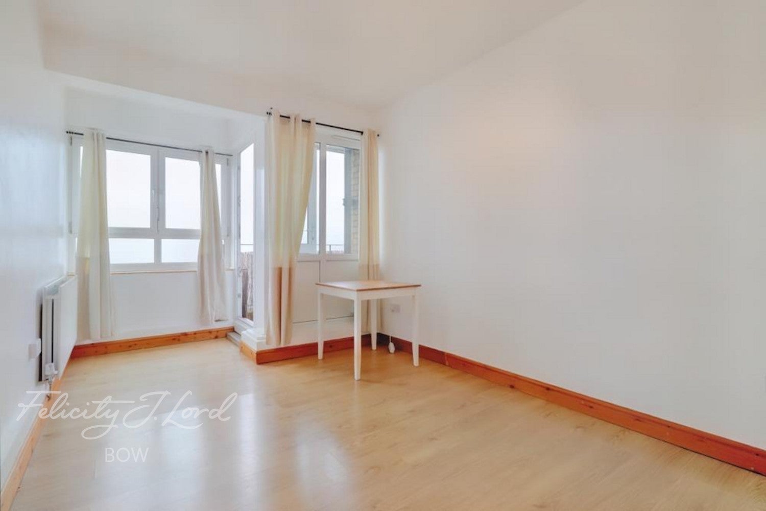 Flat Harford Street in Greater London