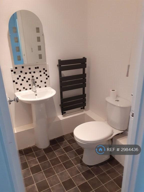 Flat Sapphire Close in Kettering