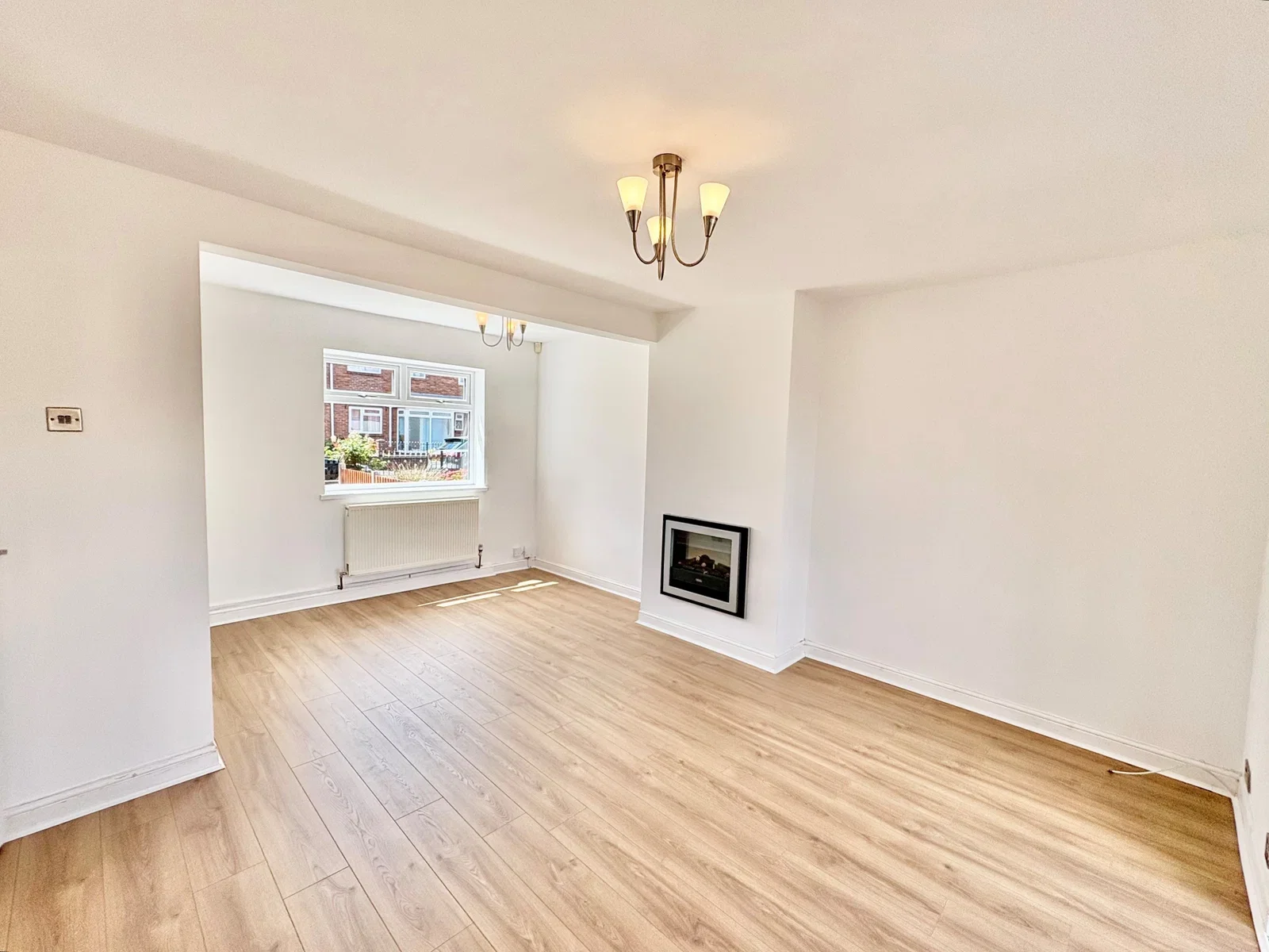 House Newland Grove in Brierley Hill