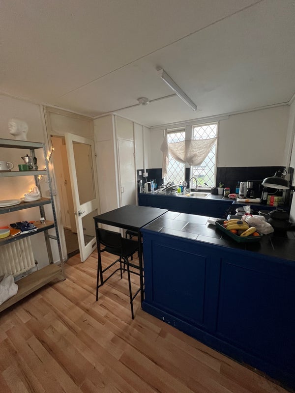 Room Wolvercote Road in Greater London
