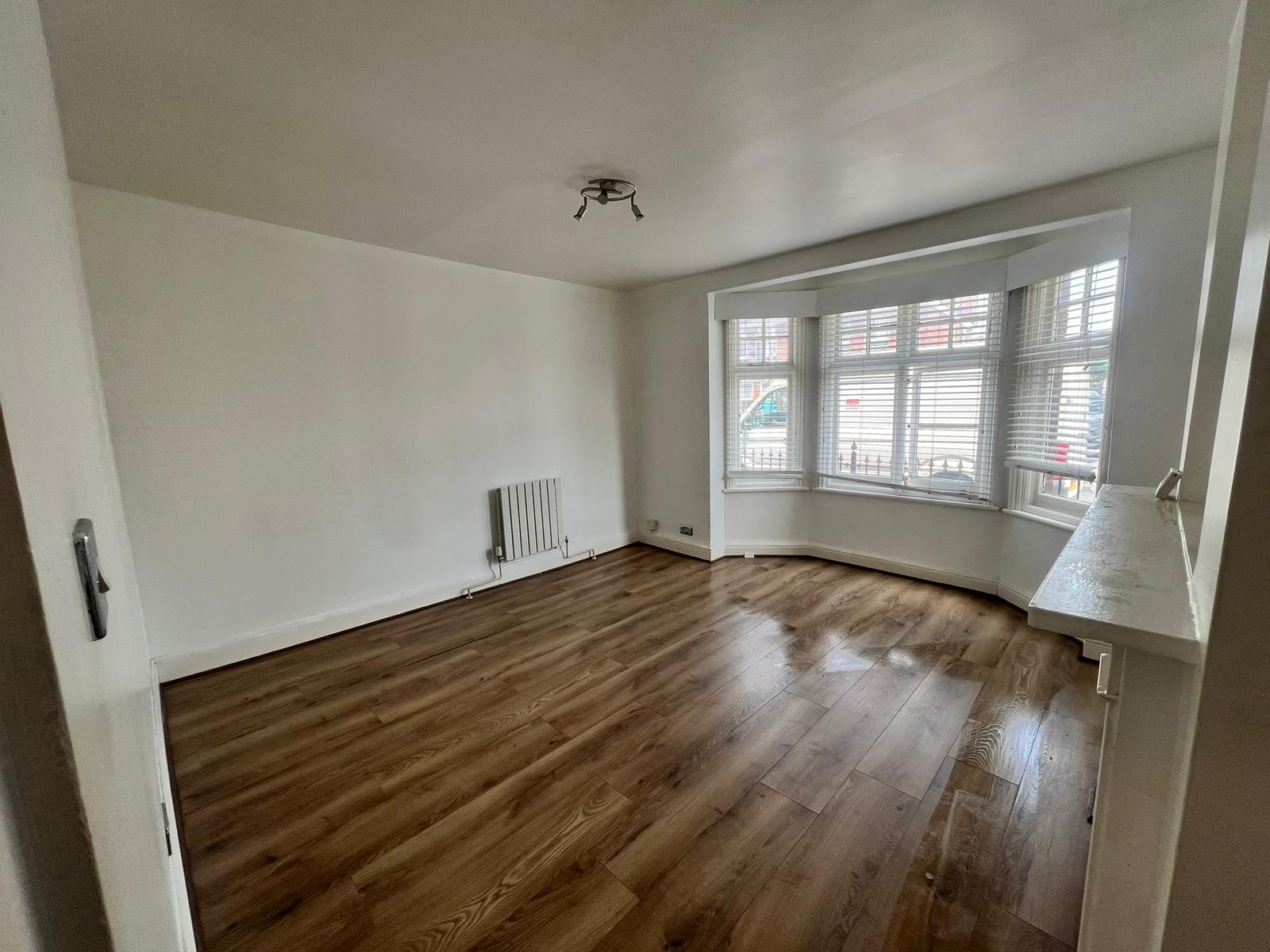 Flat Sewardstone Road in Epping Forest
