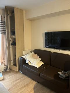 Flat Middlesex Street in Greater London
