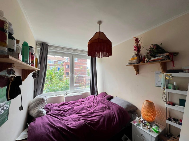 Room Mulvaney Way in Greater London