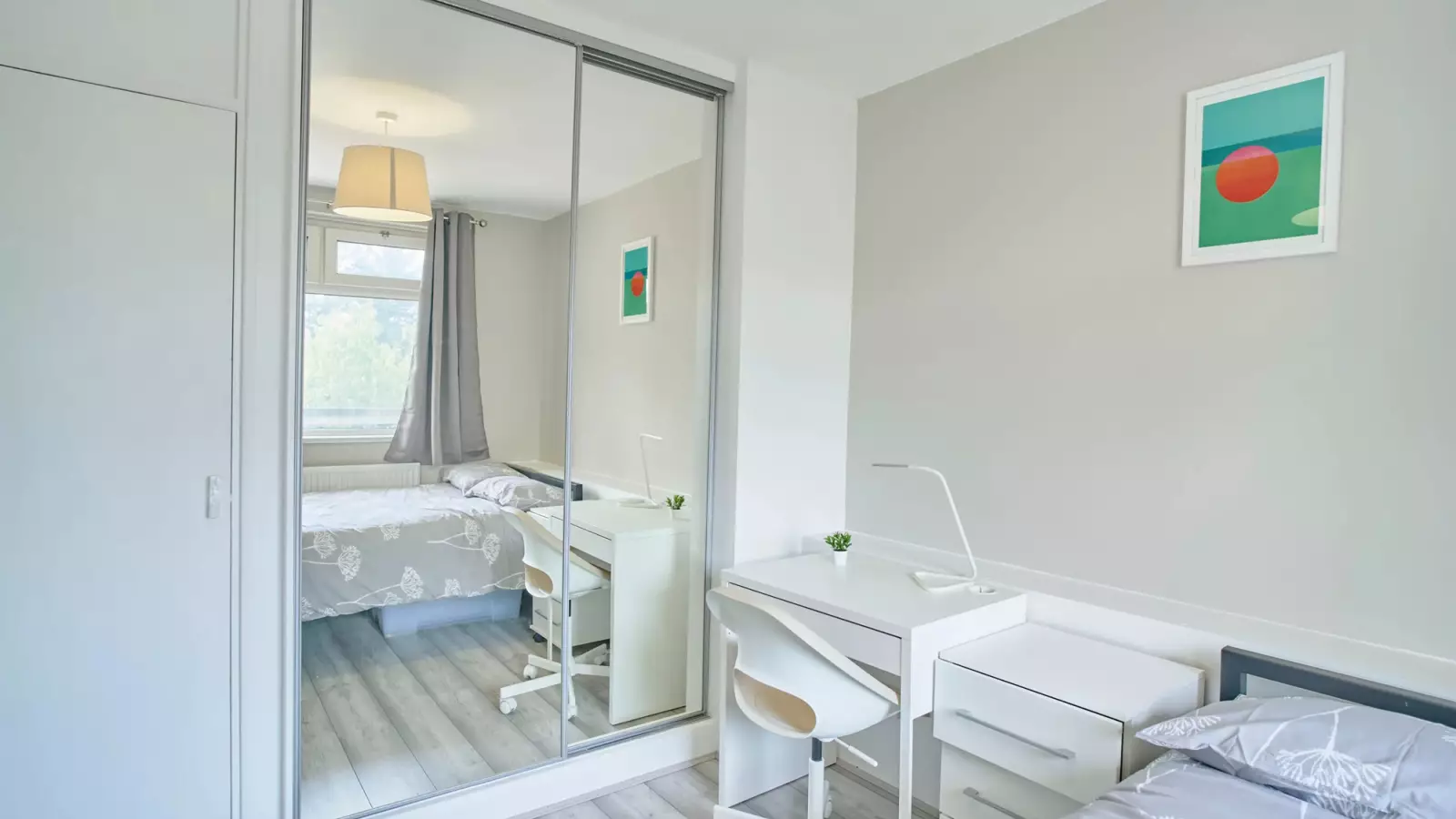 Flat Wendon Street in Greater London