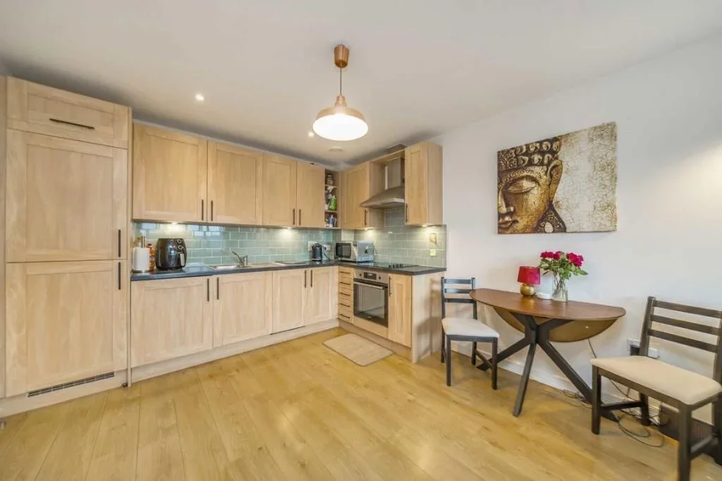 Flat Alexandria Road in Greater London
