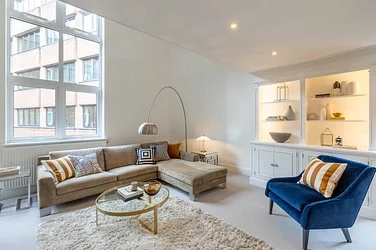 Room Bourne Street in City of Westminster
