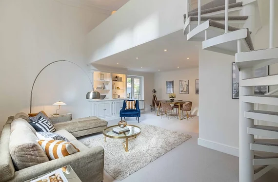 Room Bourne Street in City of Westminster