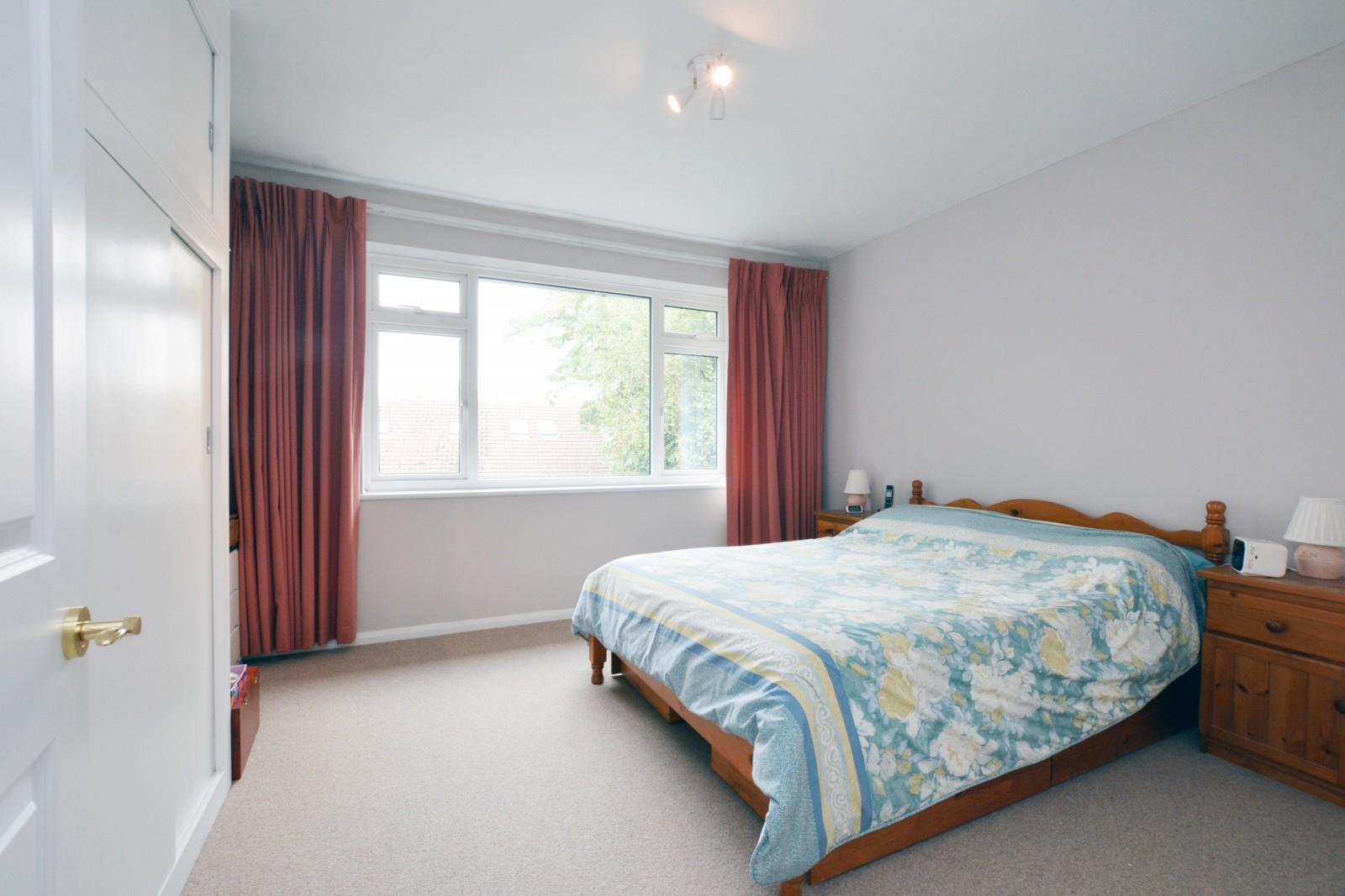 Flat Coniston Close in Greater London