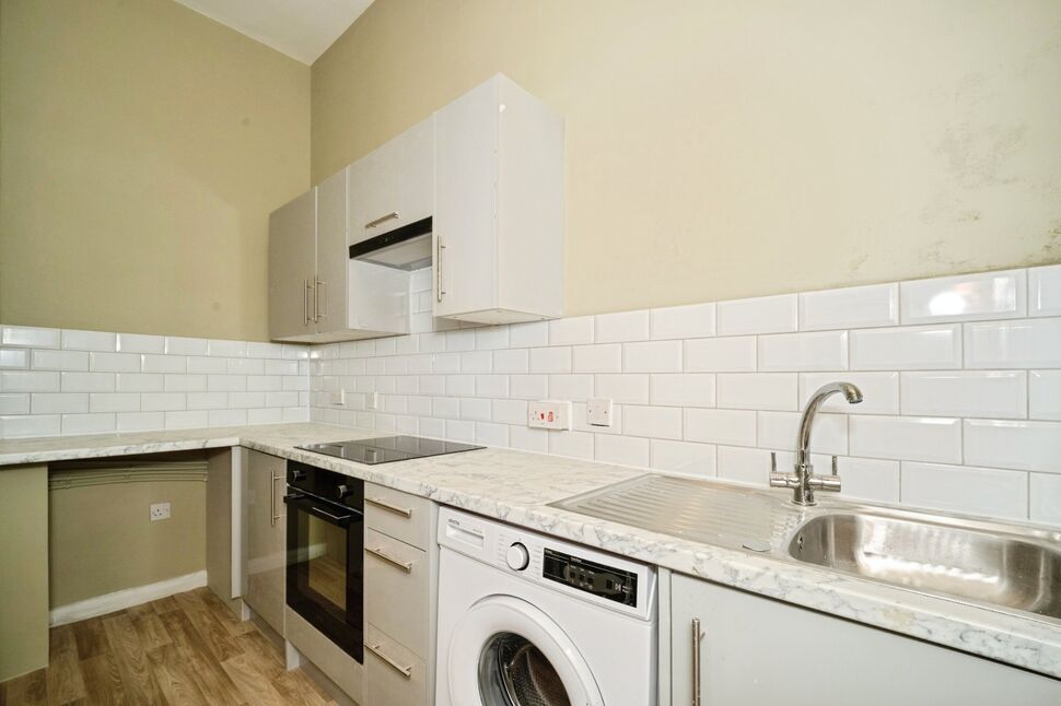 Flat West Parade in Grimsby