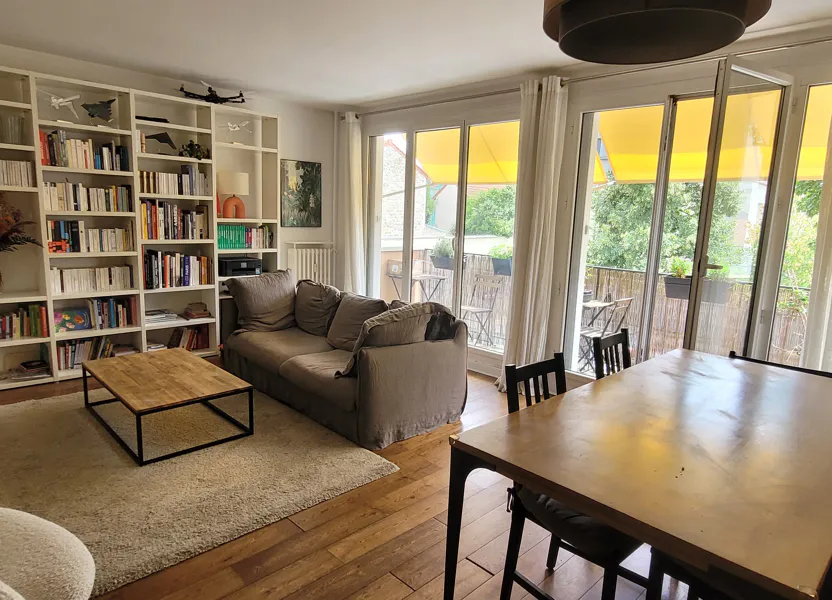 Flat Rue Pierre Brossolette in Issy-les-Moulineaux