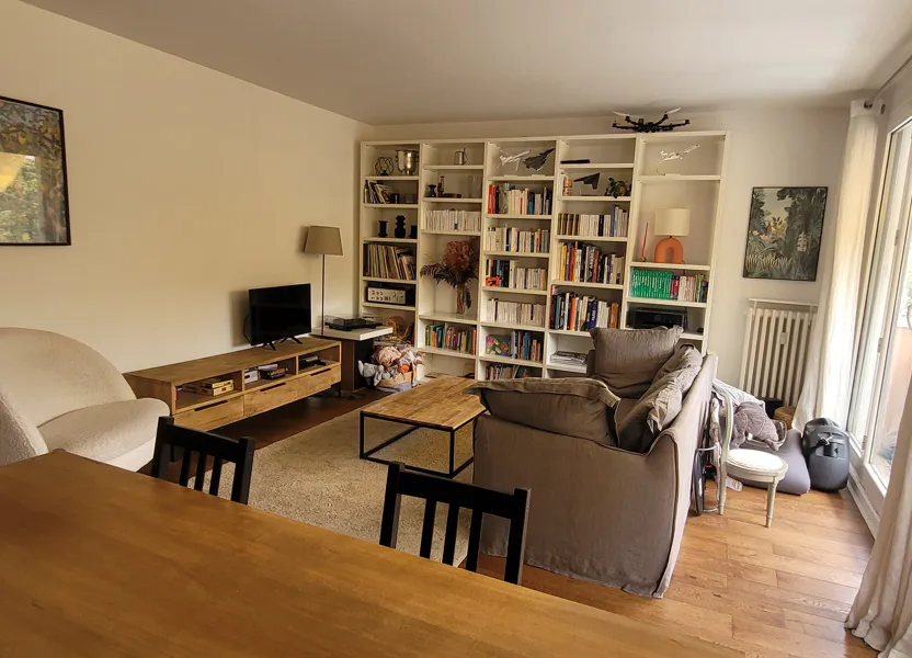 Flat Rue Pierre Brossolette in Issy-les-Moulineaux