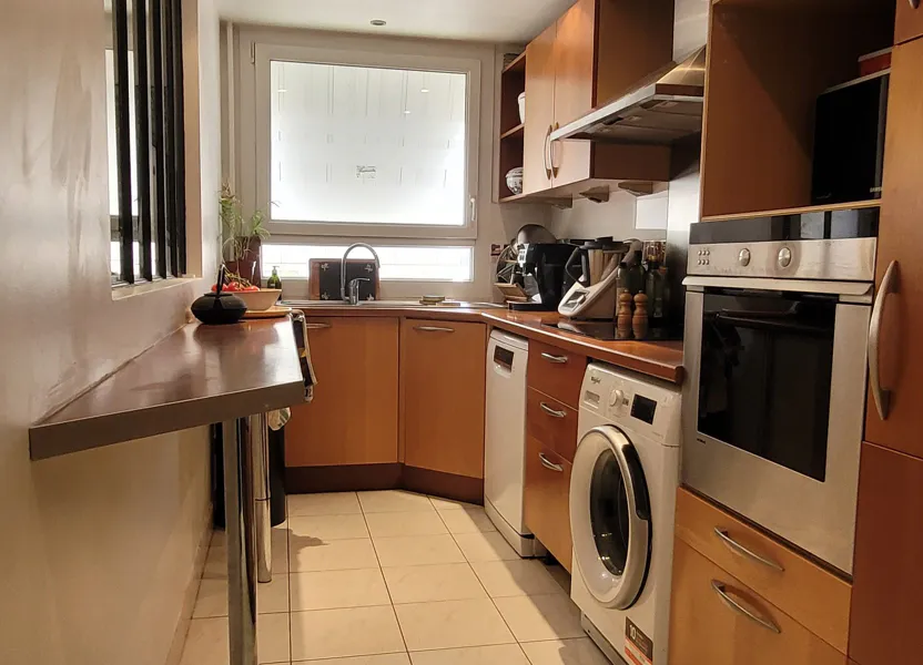 Flat Rue Pierre Brossolette in Issy-les-Moulineaux