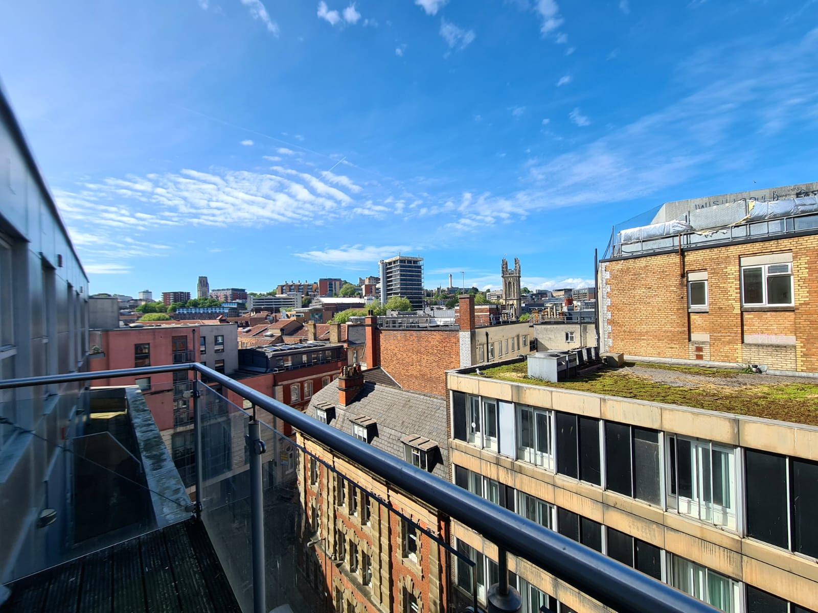 Flat Marsh Street in Bristol