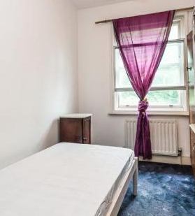 Room Oxford Road in Greater London