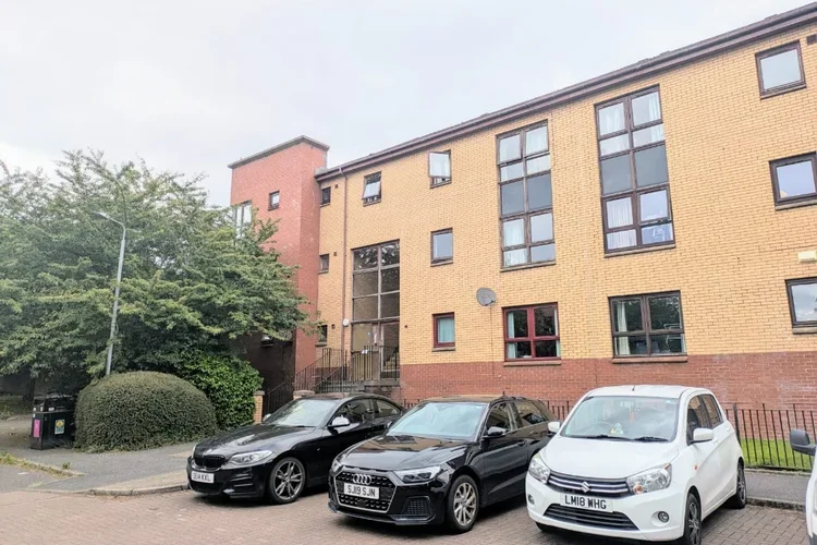 Flat Hopehill Gardens in Glasgow