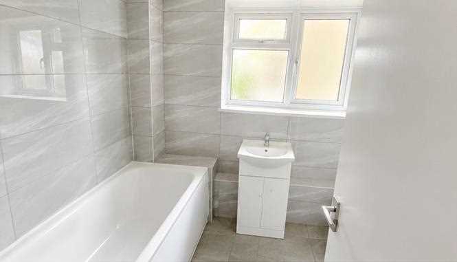 Flat Colindale Avenue in Greater London
