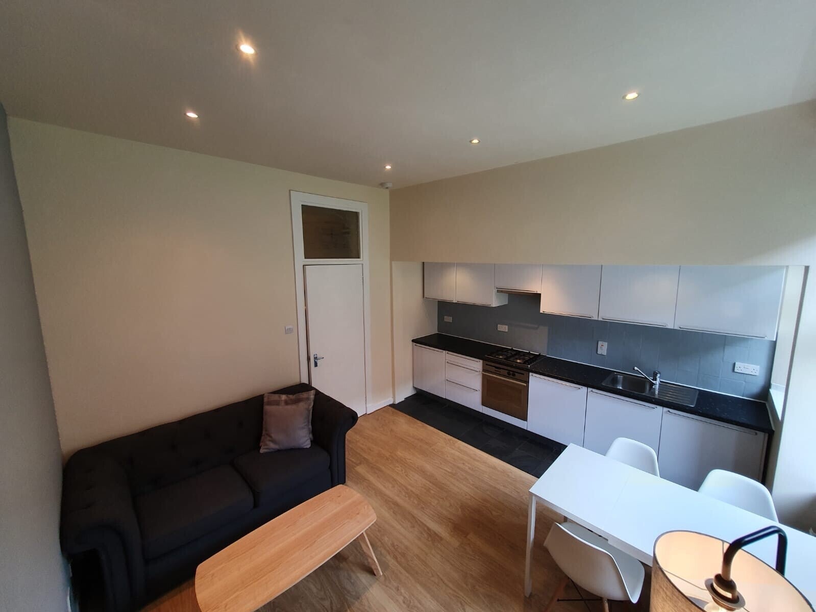 Flat Amisfield Street in Glasgow