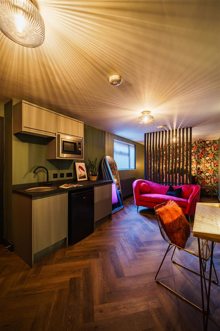 Room Albany Road in Coventry