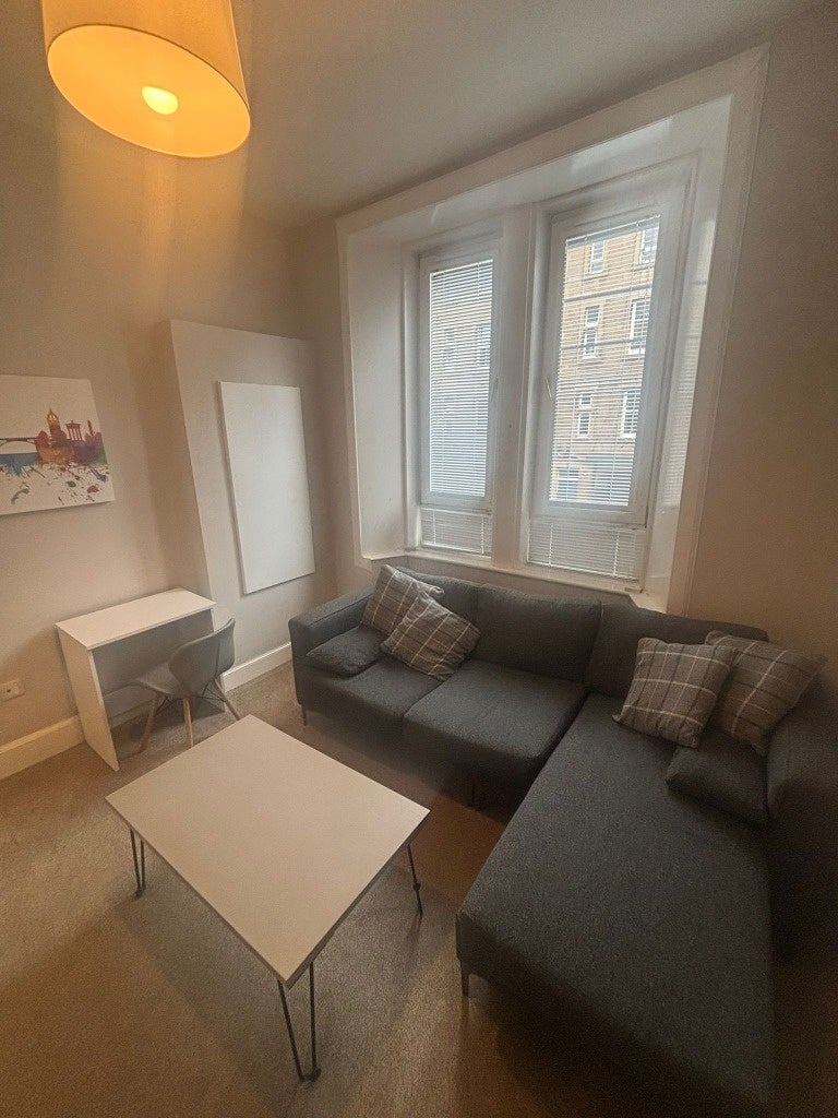 Flat Albert Street in City of Edinburgh