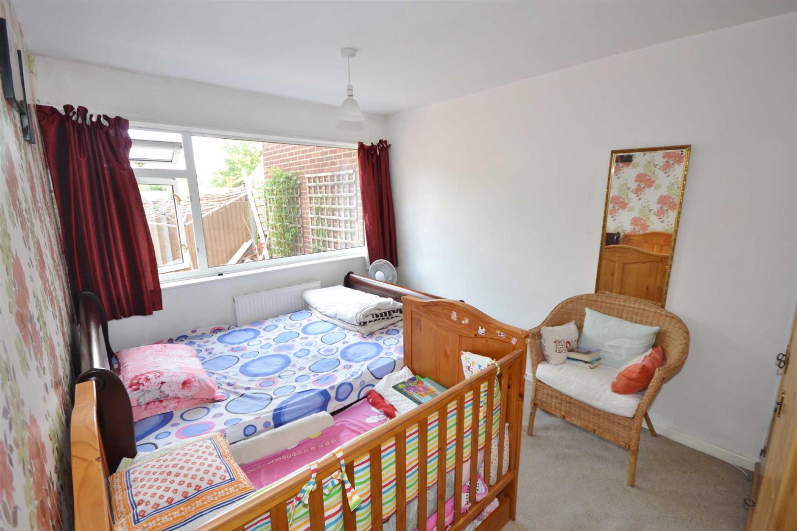 Room Dale Gardens in London