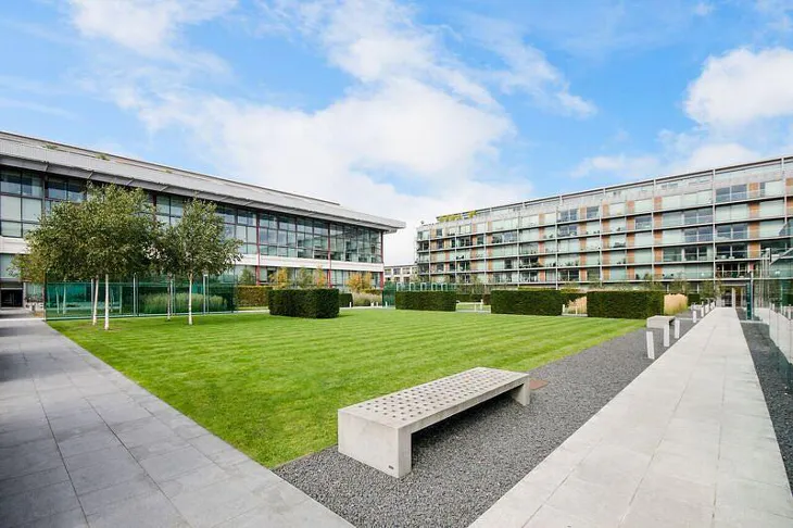 Flat Gillespie Road in Greater London