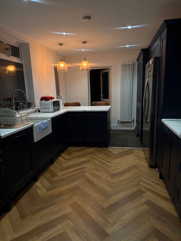 Room Kingsland Road in Greater London