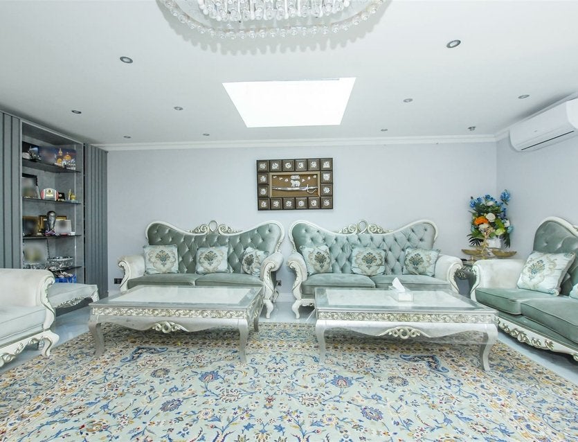 House Frays Avenue in Greater London