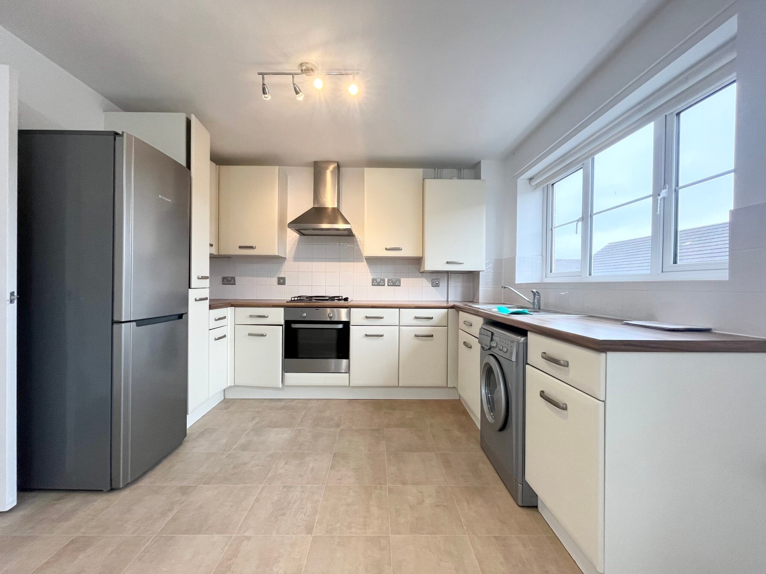 Flat Rathbone Crescent in Peterborough