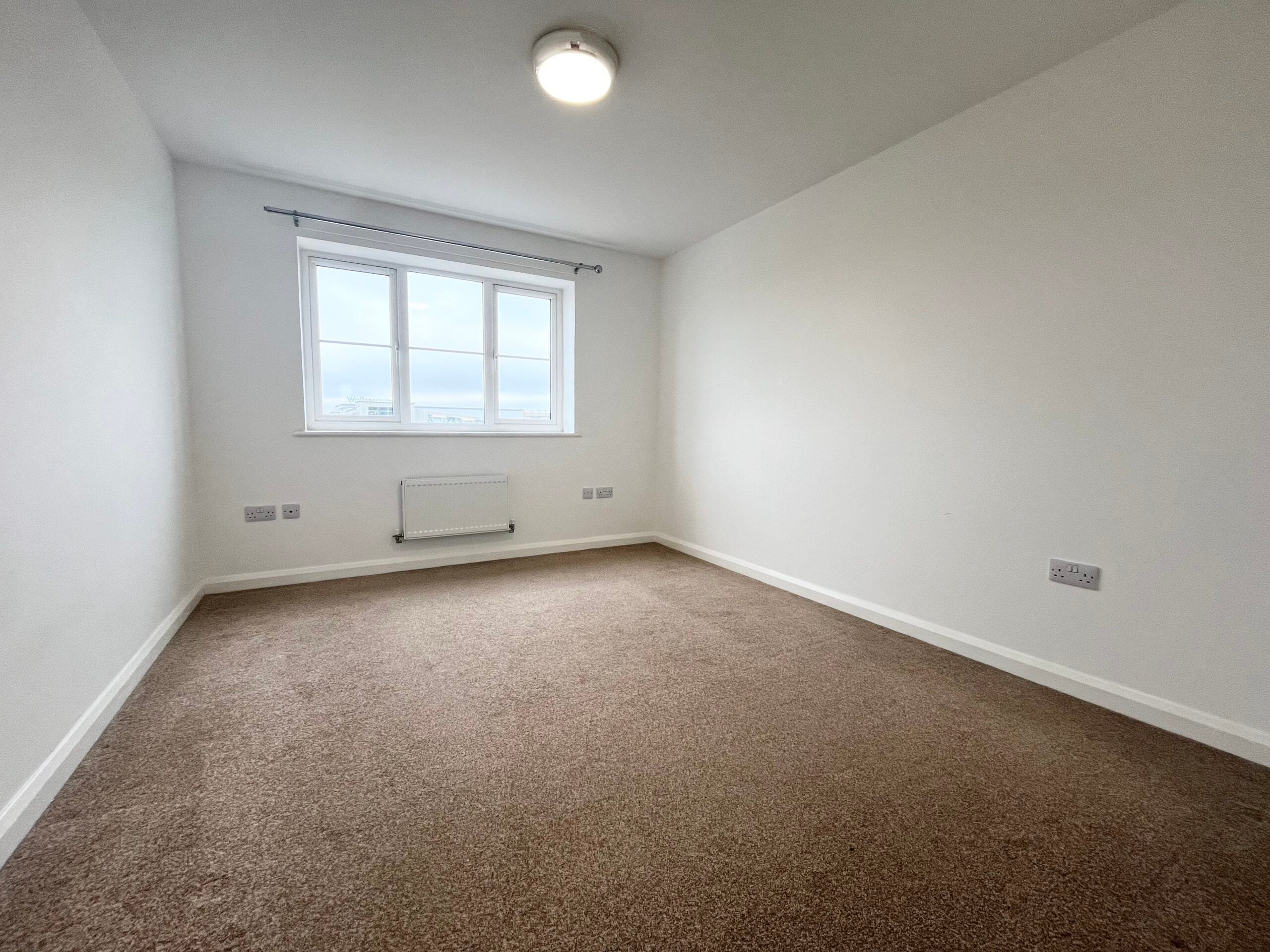 Flat Rathbone Crescent in Peterborough