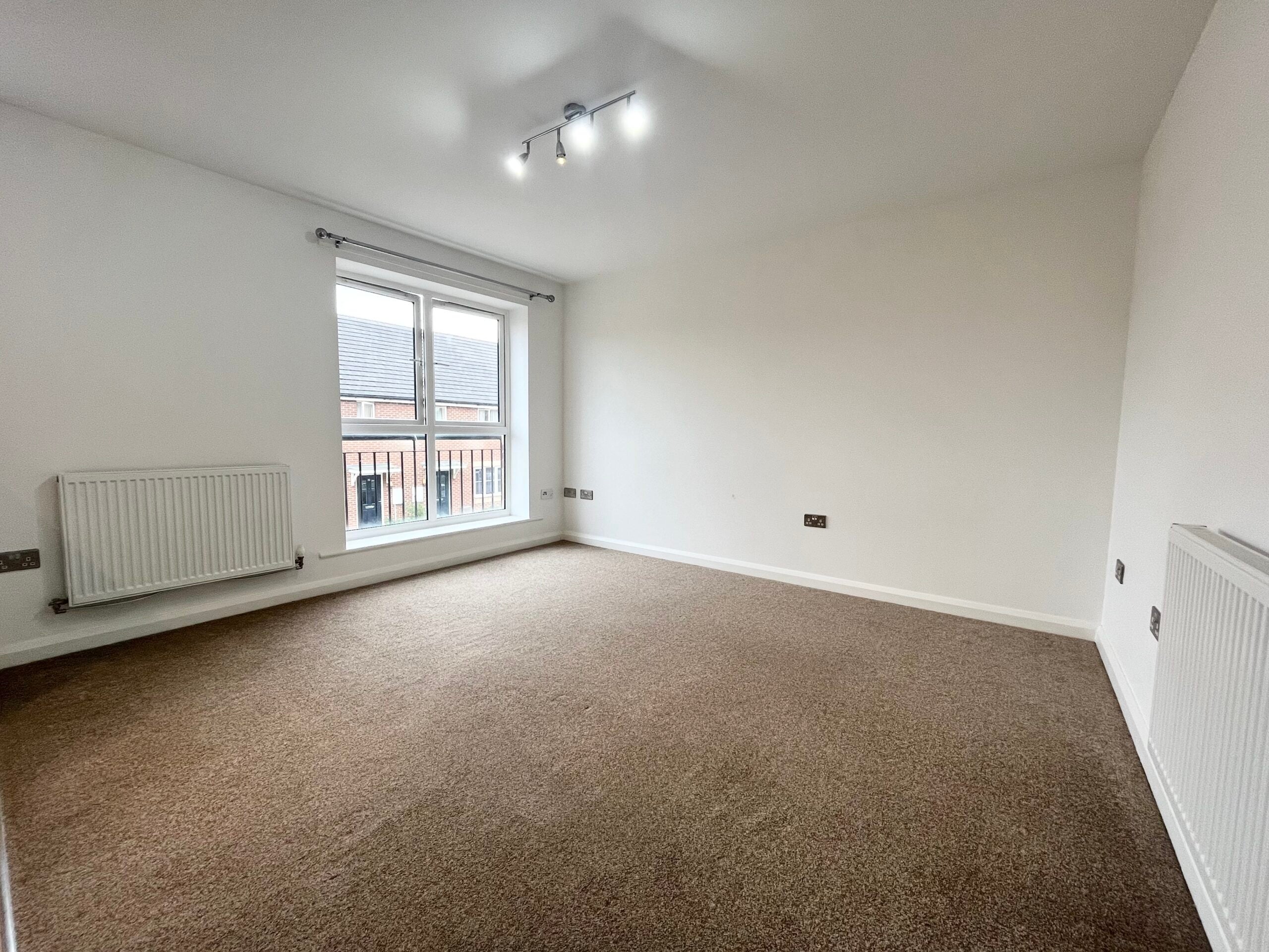 Flat Rathbone Crescent in Peterborough