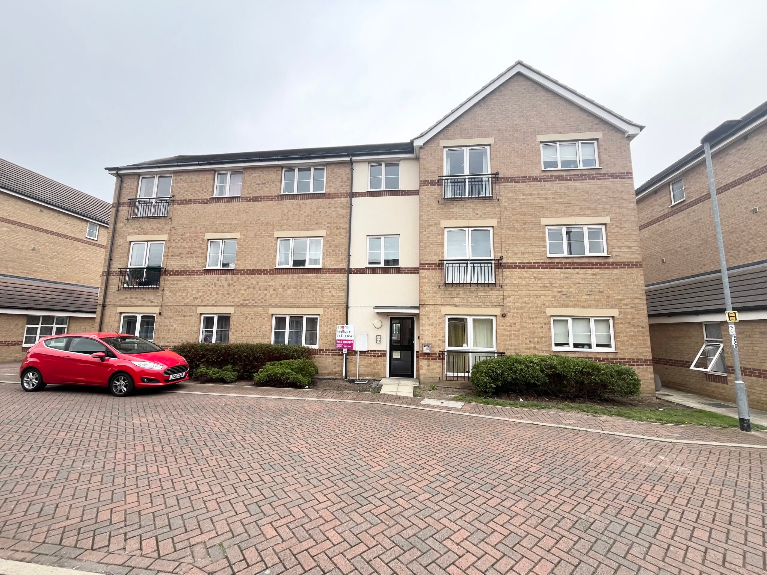 Flat Rathbone Crescent in Peterborough