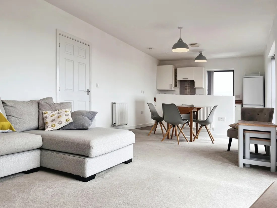 Flat Sir Harry Secombe Court in Swansea