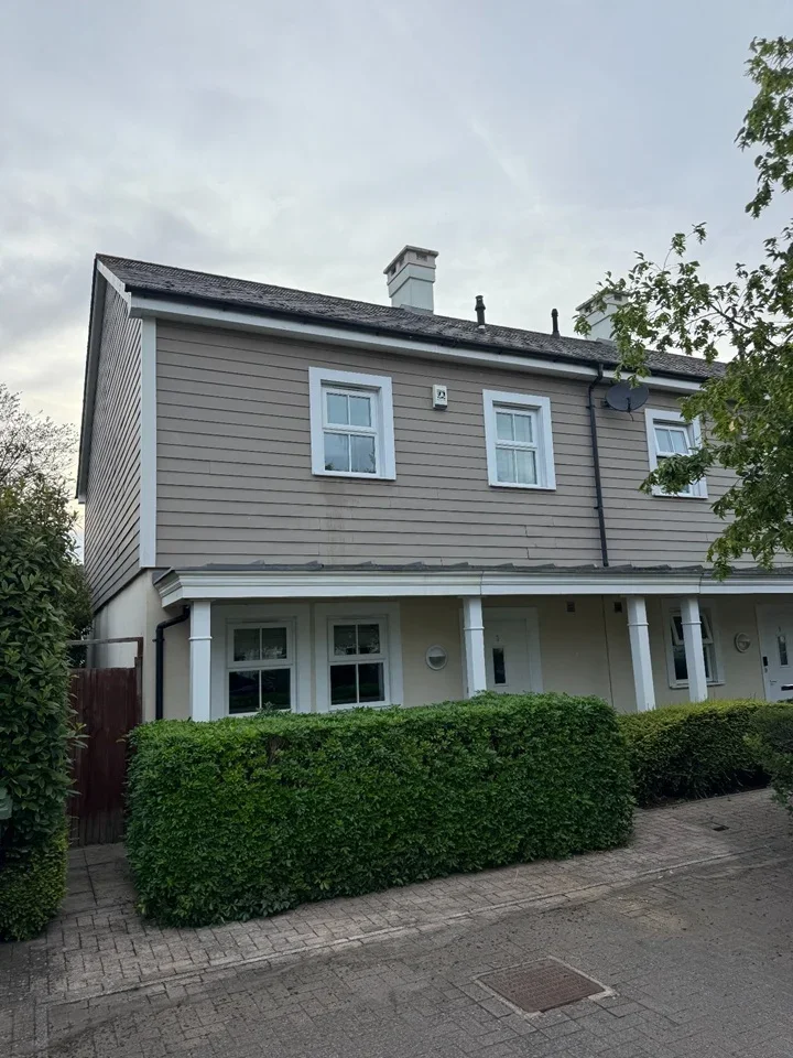House Heatherlea Grove in Greater London